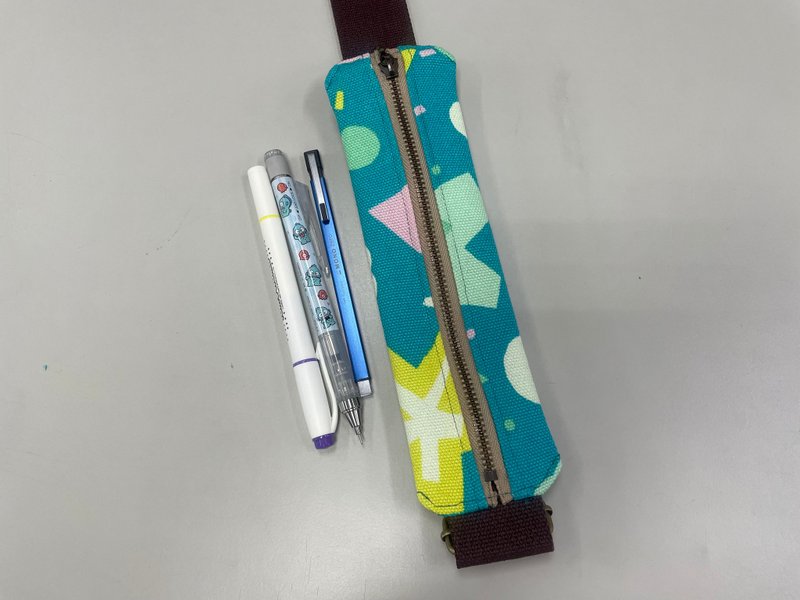 Bookmark pencil case-can be used for A4 information books and A5 books - Pencil Cases - Cotton & Hemp Blue