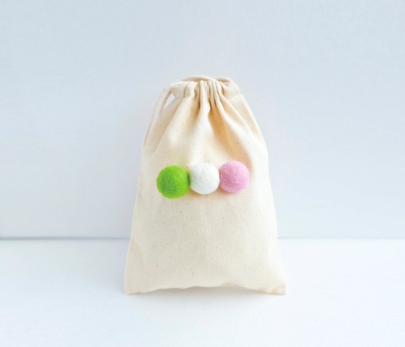 羊毛氈彩色糖球束口袋  - 化妝袋/收納袋 - 棉．麻 粉紅色