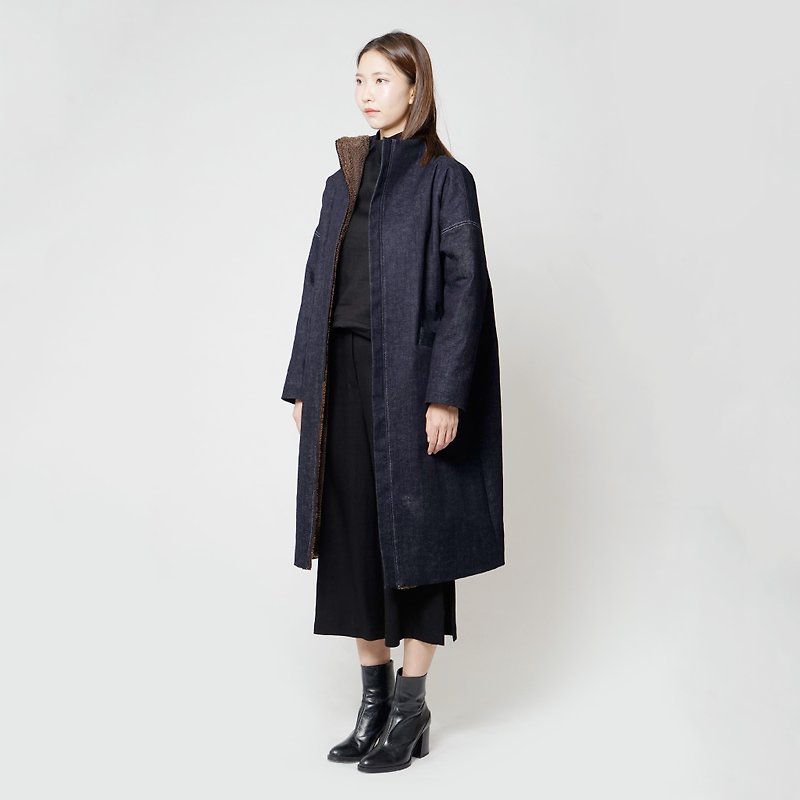 Black and white cut FW super warm inner bristle long coat - เสื้อแจ็คเก็ต - ผ้าฝ้าย/ผ้าลินิน สีน้ำเงิน