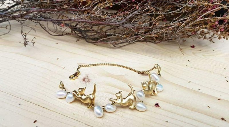 Copper hand-made _ natural pearl cat bracelet and necklace activities dual-use design section [1plus1 series = 1 necklace +1 bracelet] - สร้อยคอ - เครื่องเพชรพลอย ขาว