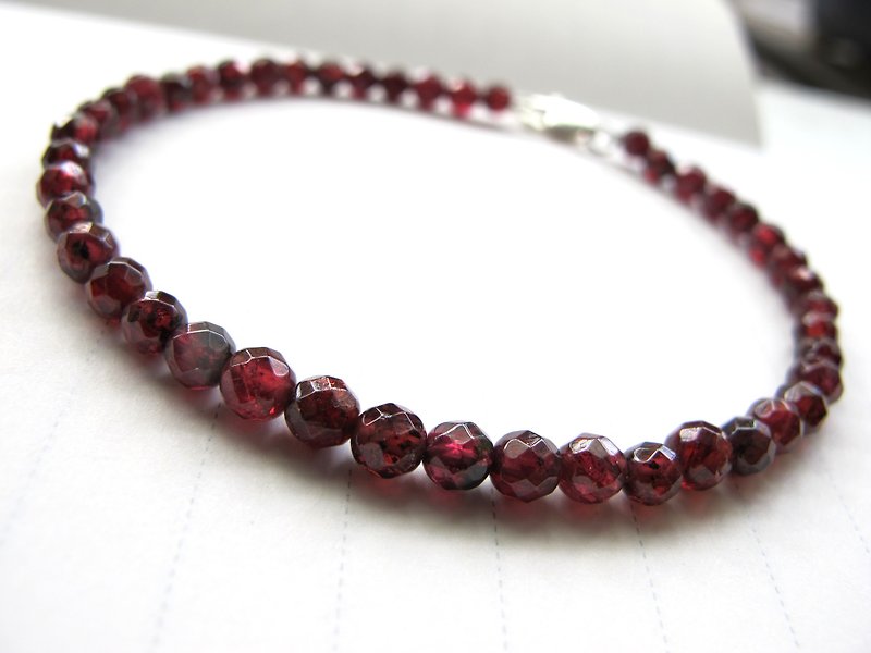 [Forever partner] red garnet x 925 silverware - Handmade natural stone series - Bracelets - Gemstone Red