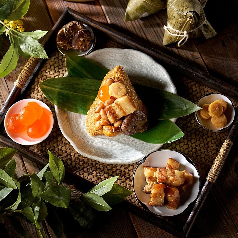 【Lukfook Delicious Food】Fengrong Family Roasted Pork Rice Dumplings (Group of 5) - Grains & Rice - Fresh Ingredients Multicolor