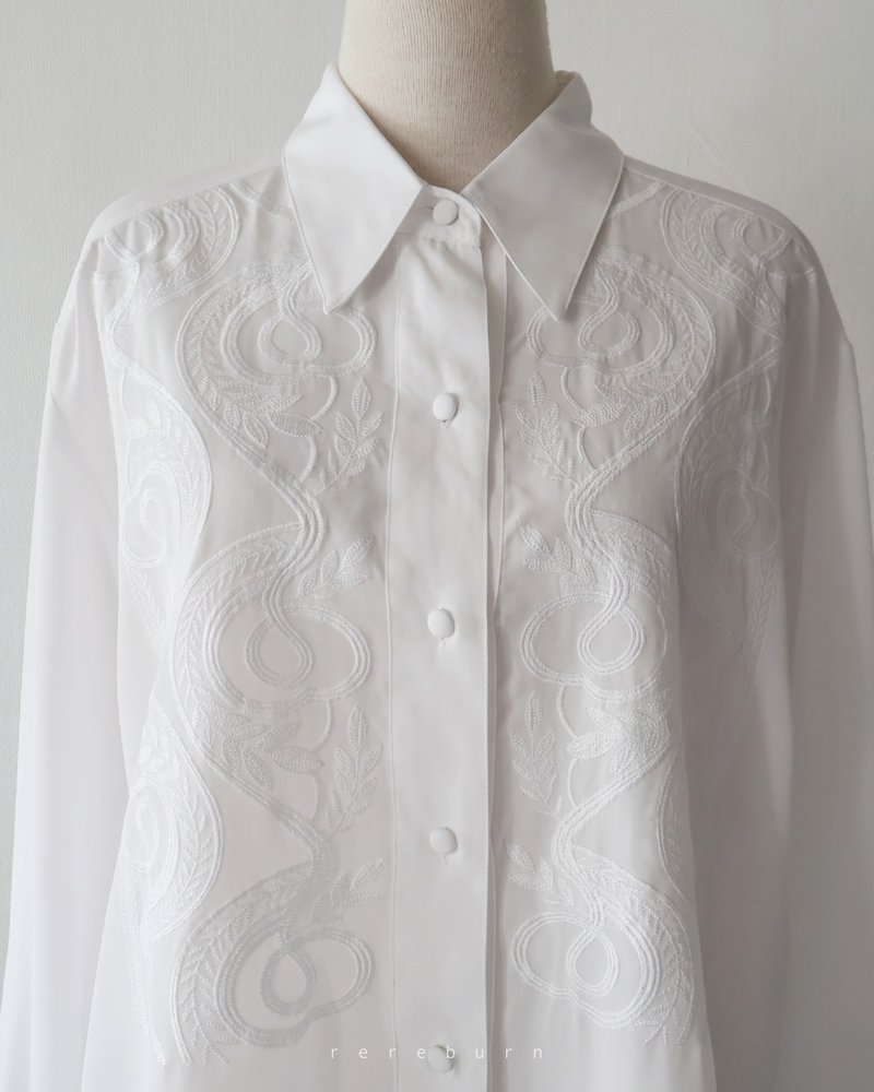 復古刺繡領寬鬆歐美版型長袖白色古著襯衫 - 女襯衫 - 聚酯纖維 白色