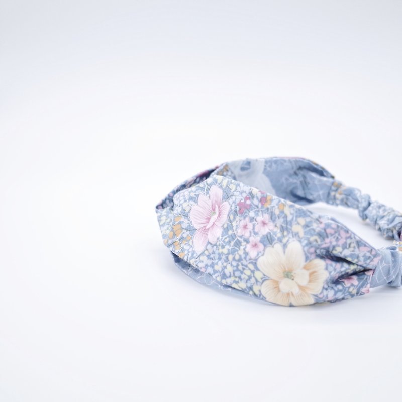 Elegance is the only beautiful flower hand-made hair band with a faded hair band - Headbands - Cotton & Hemp Blue