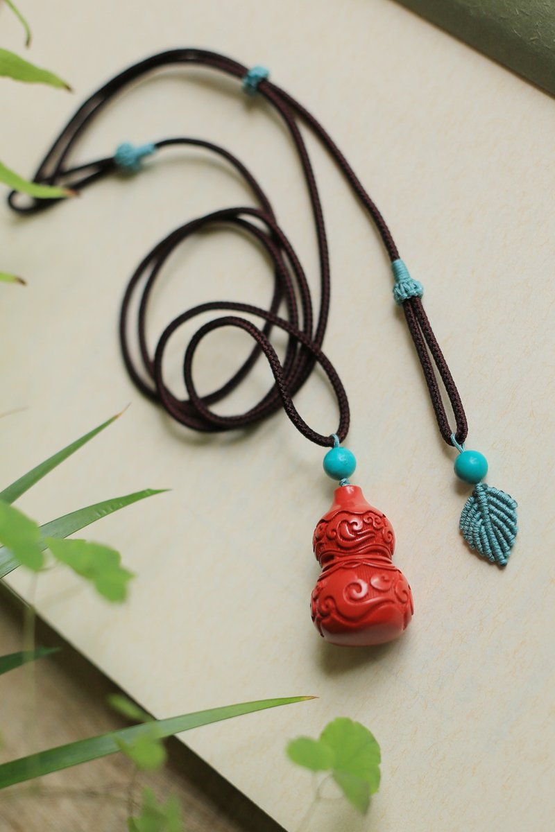 Spring and Autumn handmade rope pendant | Auspicious cloud gourd | Emperor sand to ward off evil spirits and turn Tai Sui into Tai Sui - Necklaces - Semi-Precious Stones Multicolor