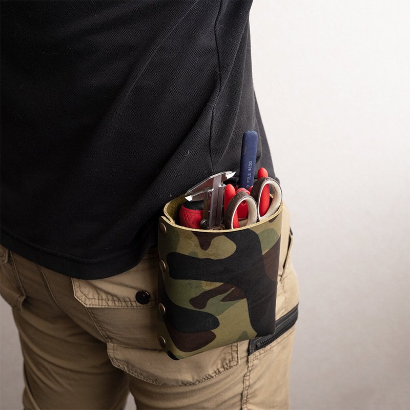 Waist Bag Italian Leather [Camouflage] Belt Pouch Outdoor Leisure Camping Birthday Present Gift Men's Father's Day DE01M - กระเป๋าเครื่องสำอาง - หนังแท้ สีกากี