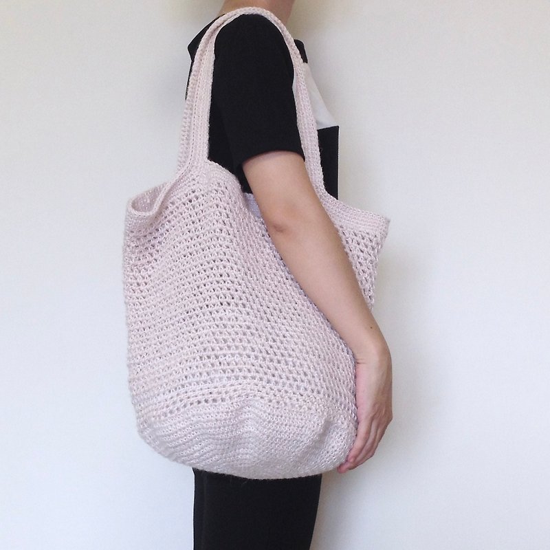 Xiao fabric - comfortable walking / hand-woven twine tunnel shopping bag / Shoulder Bag - กระเป๋าแมสเซนเจอร์ - ผ้าฝ้าย/ผ้าลินิน ขาว