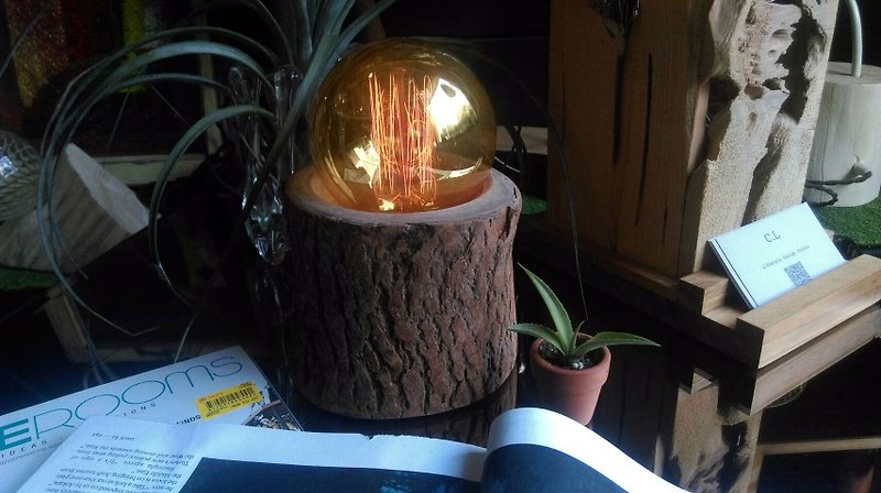 "CL Studio" [CP value of the exclusive sale of hand-made logs camphor tree lighthouse night light (including light bulbs) - Lighting - Wood 
