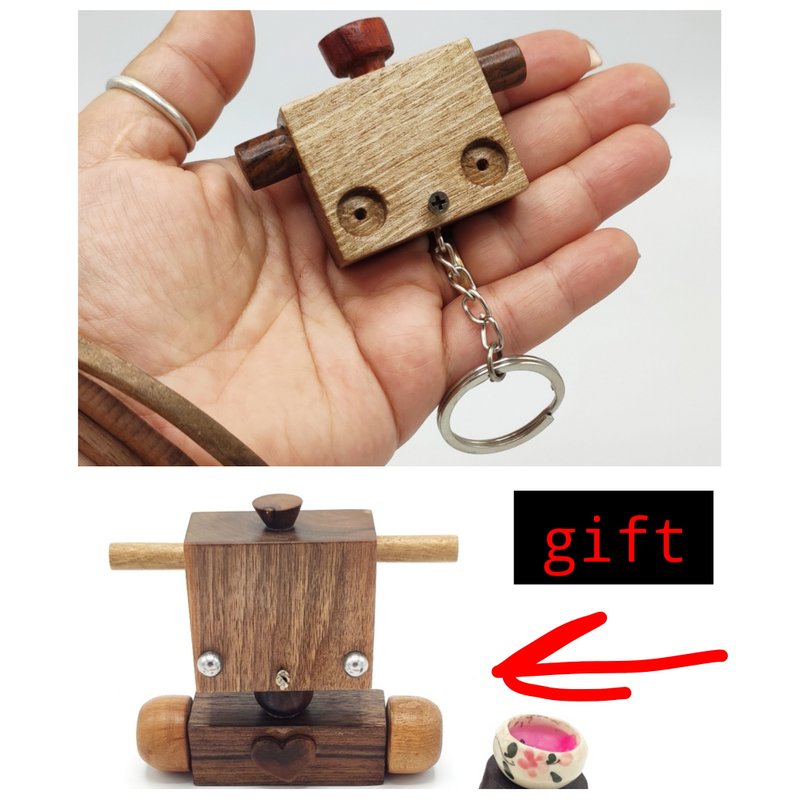 Wooden robot Key chain Suitable for gift, christmas, valentine - ที่ห้อยกุญแจ - ไม้ 