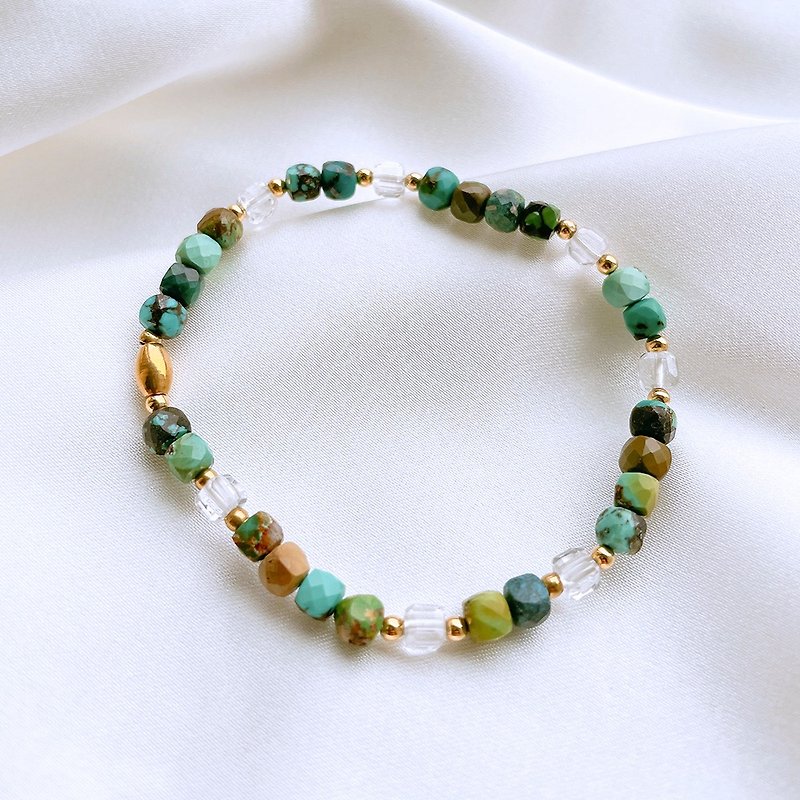 Emerald Light│ Turquoise White Crystal December’s Birthstone Bronze Bracelet - สร้อยข้อมือ - คริสตัล สีเขียว