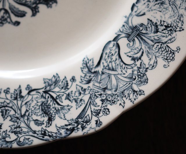 100 周年を記念した 19 世紀のアンティーク フランス ロンシャンブルー陶器プレート - ショップ shroom 皿・プレート - Pinkoi