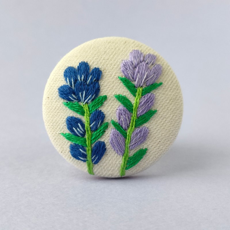 Gentian Embroidered Brooch - เข็มกลัด - ผ้าฝ้าย/ผ้าลินิน สีม่วง