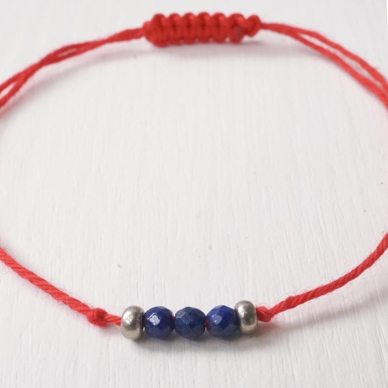 Lapis Lazuli- Gemstone Lucky Wishing Bracelet - สร้อยข้อมือ - เครื่องเพชรพลอย สีน้ำเงิน