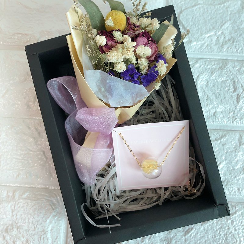 Personalized Dry Flower lower Gift Box Necklace  Birthday Bridesmaid  - สร้อยติดคอ - พืช/ดอกไม้ สีเหลือง