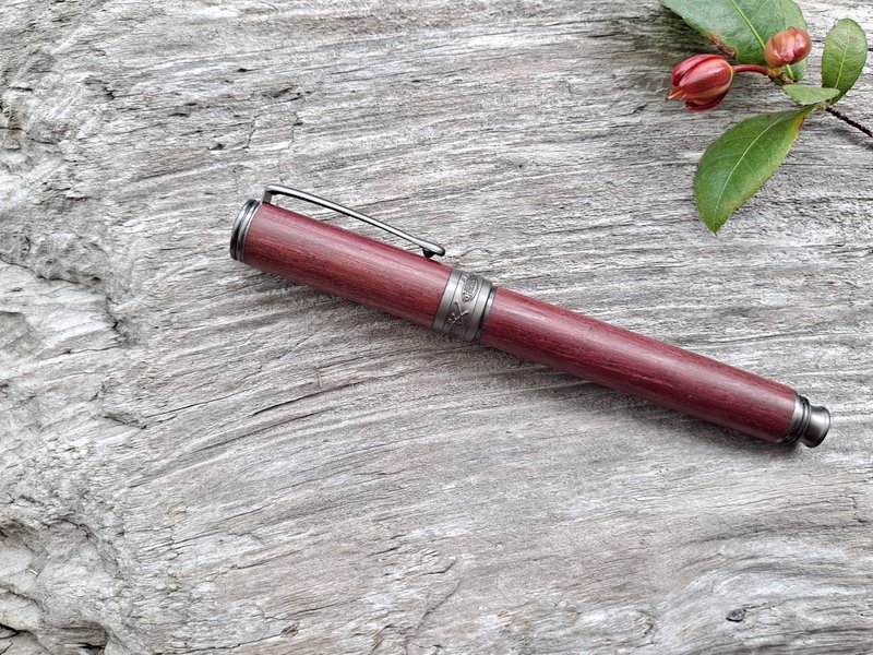 Purple Heart Wood Handmade Pen Fountain Pen Rotating Fish Model - ปากกาหมึกซึม - ไม้ 