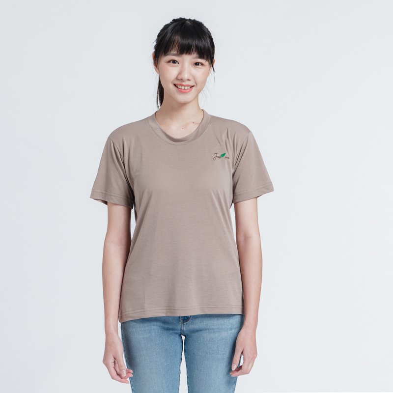 Taiwan made Tencel cotton Silver ion antibacterial earth color green leaf LOGO short-sleeved T-shirt round neck (extremely comfortable) - Women's T-Shirts - Cotton & Hemp Khaki