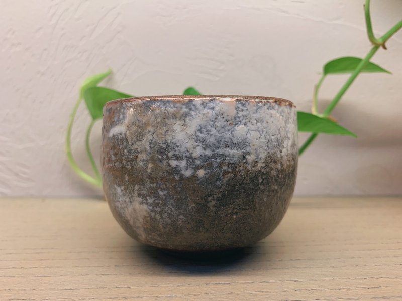 李仁嵋柴燒岩礦茶杯(外結晶萩燒版C) - 茶壺/茶杯/茶具 - 陶 咖啡色
