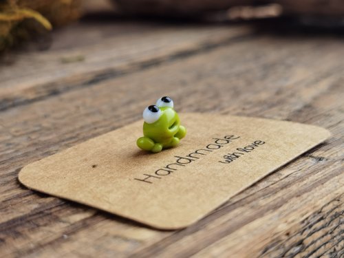 Tiny frog figurine glass frog miniature frog sculpture for terrarium  decoration - Shop Myhappyhobby Items for Display - Pinkoi