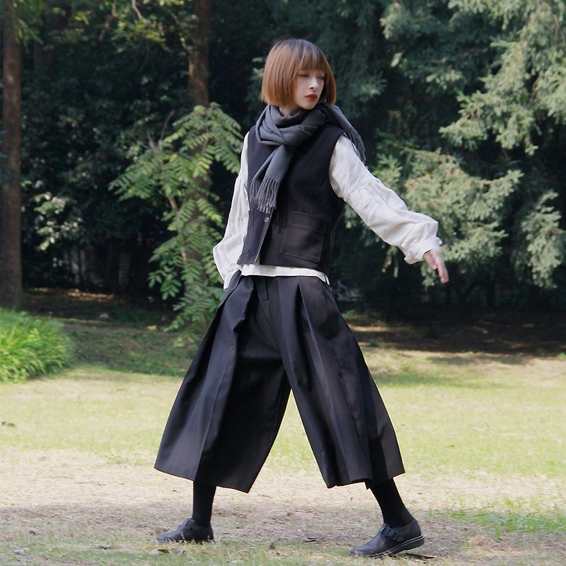 Dark vintage pleated skirt | wide leg pants | autumn and winter models | wool worsted | independent brand | Sora-193 - กางเกงขายาว - ขนแกะ สีดำ