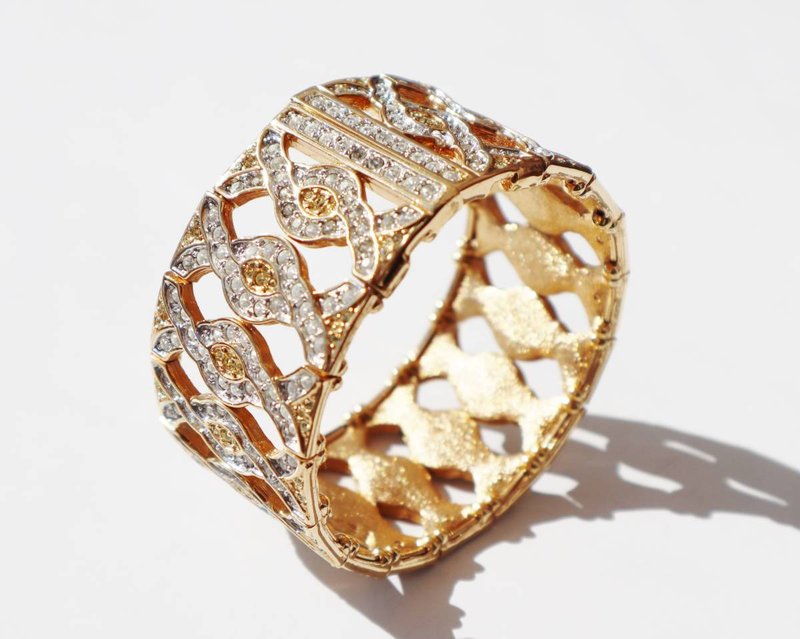 ALPHA 80s ENGLAND vintage gold rhinestone bangle - สร้อยข้อมือ - โลหะ สีทอง