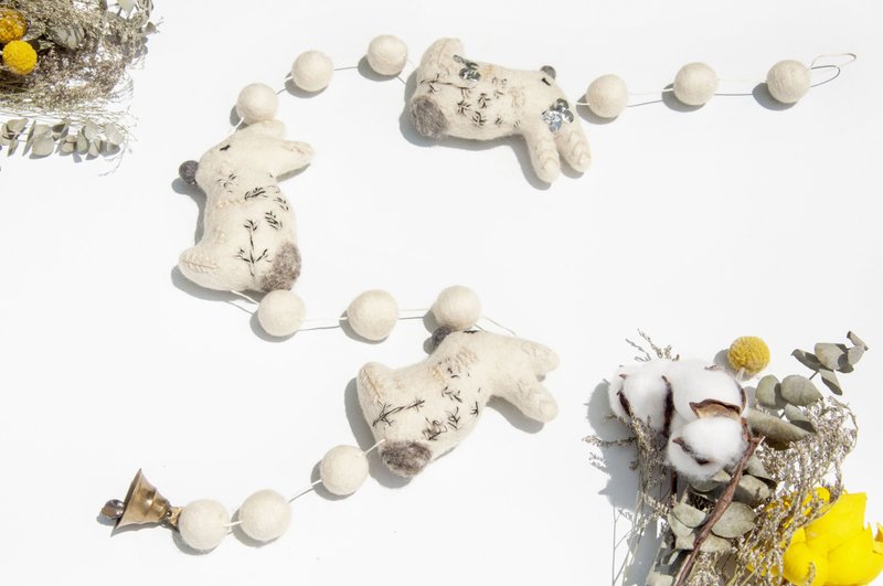 Wool felt ornaments/wool felt ornaments/baby bed ornaments/children’s room ornaments-Nordic style embroidered rabbit bell - ของเล่นเด็ก - ขนแกะ ขาว