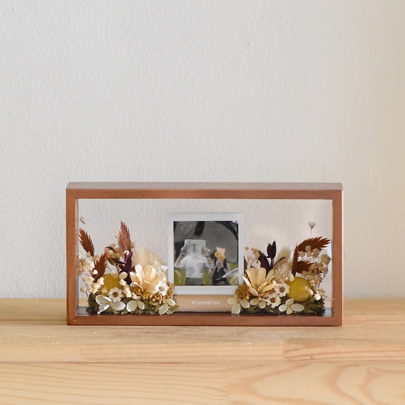 26x13x6CM Flower Frame with Photo - Dried Flowers & Bouquets - Plants & Flowers 