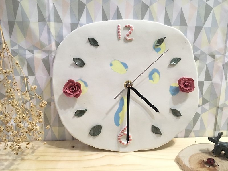 [客製化]玫瑰花-手工陶瓷時鐘 - 時鐘/鬧鐘 - 陶 紅色