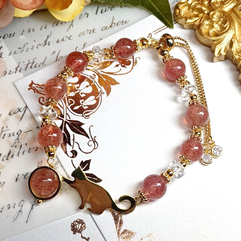 【Customized Model 06】Top Flash Sand Strawberry Crystal Cat Model | Doujin Crystal DIY Design Bracelet - Bracelets - Gemstone 