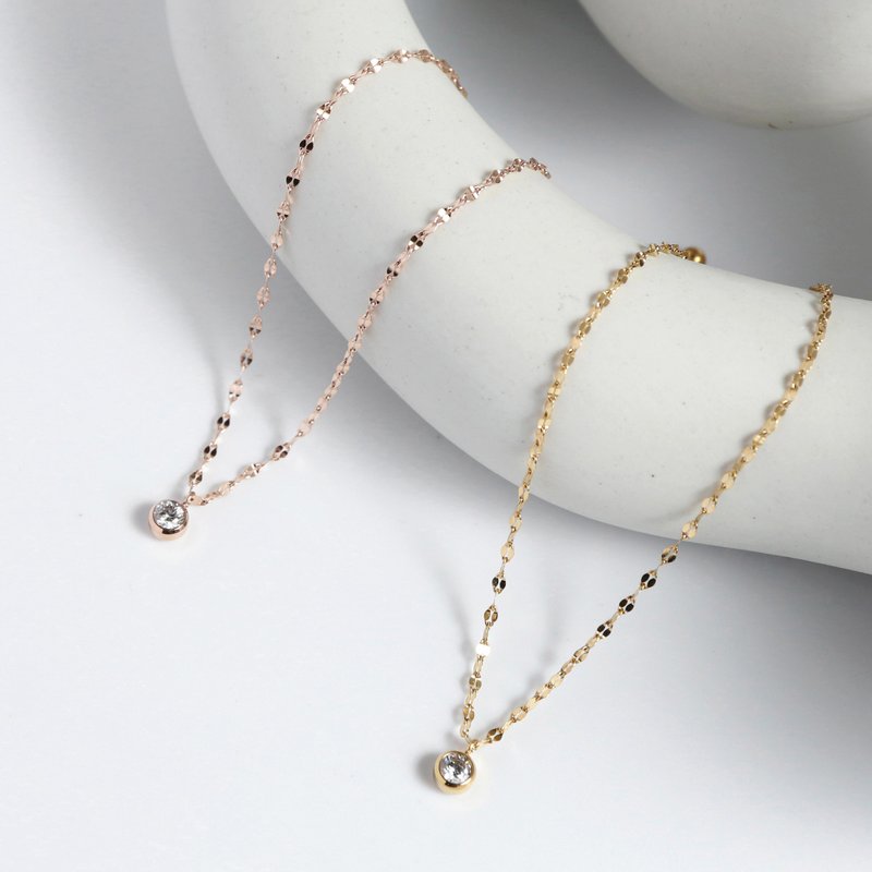 Glowing. Round Diamond Kiss Lip Bracelet - สร้อยข้อมือ - สแตนเลส สีทอง