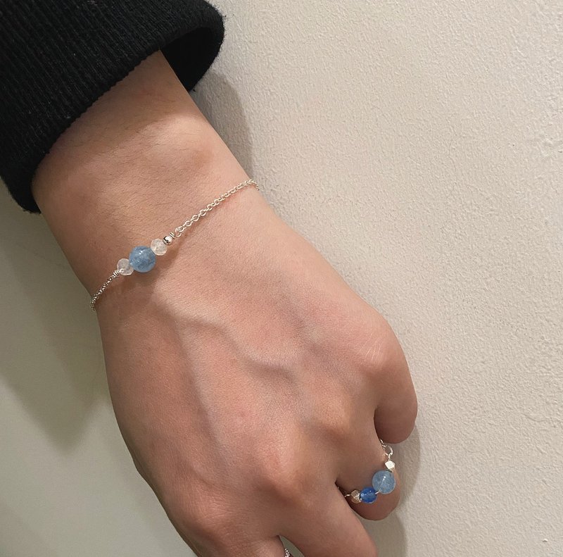 Spray sterling silver bracelet/natural stone aquamarine - Bracelets - Sterling Silver Blue