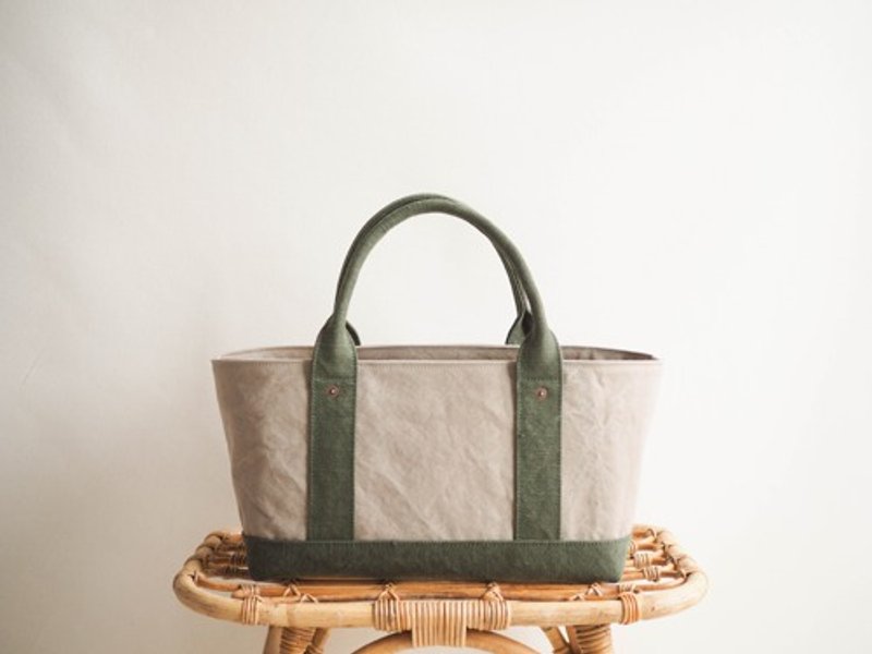 Made-to-order tote with lid oblong Gray beige x khaki drive - กระเป๋าถือ - ผ้าฝ้าย/ผ้าลินิน สีกากี