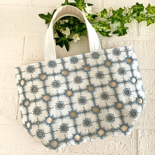 【アネモネ】ミナペルホネン リネン 大きめ がま口バッグ ハンドメイド アネモネ】ミナペルホネン リネン 大きめ がま口バッグ ハンドメイド