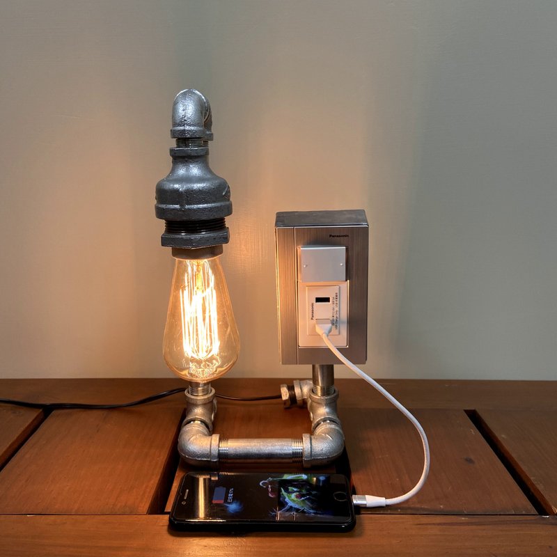 【送禮首選】手作USB充電鎢絲燈 工業風水管燈 【郵筒造型】 - 燈具/燈飾 - 其他金屬 銀色