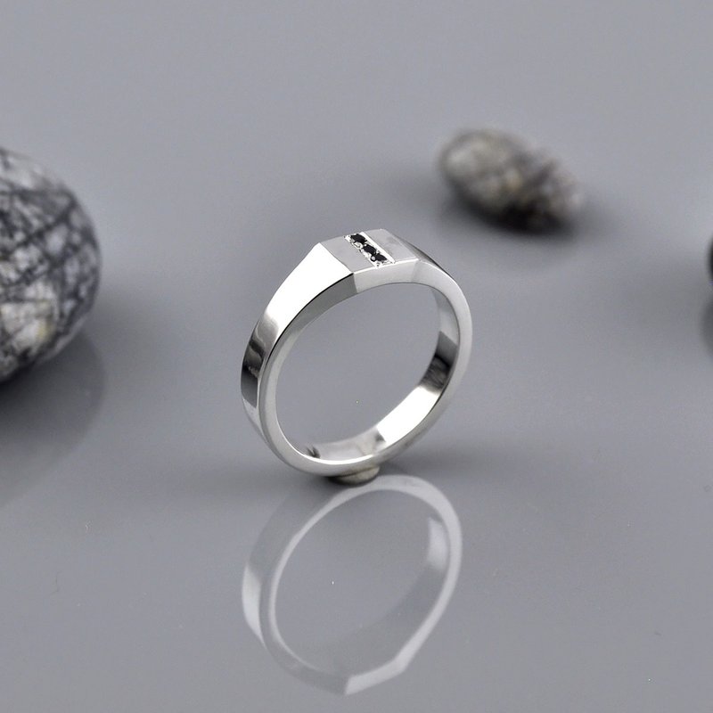 黑CZ石小印章戒指 / 尾戒 925純銀 Men's jewelry - 戒指 - 純銀 銀色