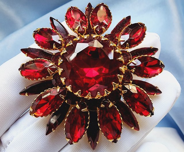 Vintage 1950’s Red Crystal Filigree Large Brooch Earrings Set