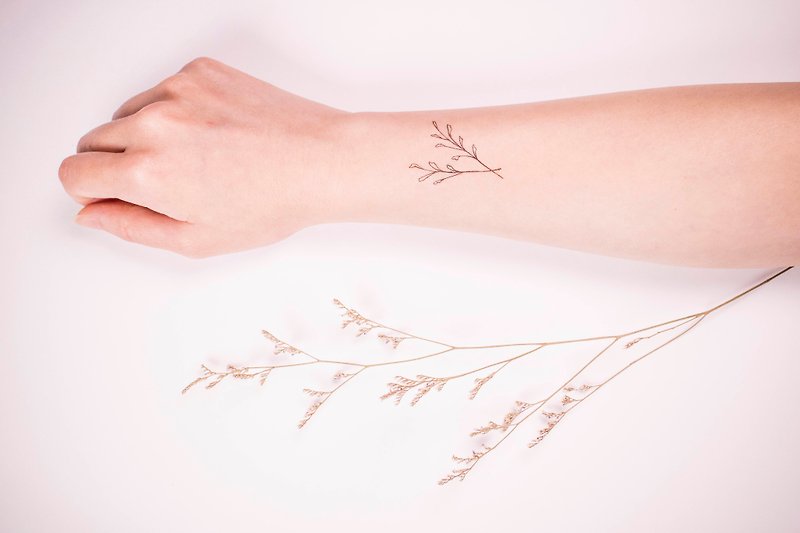 Deerhorn design / Deerhorn tattoo tattoo sticker 2 pieces hand drawn small leaf branch sketch - Temporary Tattoos - Paper Black
