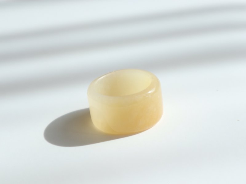 天然新疆糖料和田玉戒指指環扳指黃金糖色厚脂型料子油潤細膩送禮 - 戒指 - 玉石 