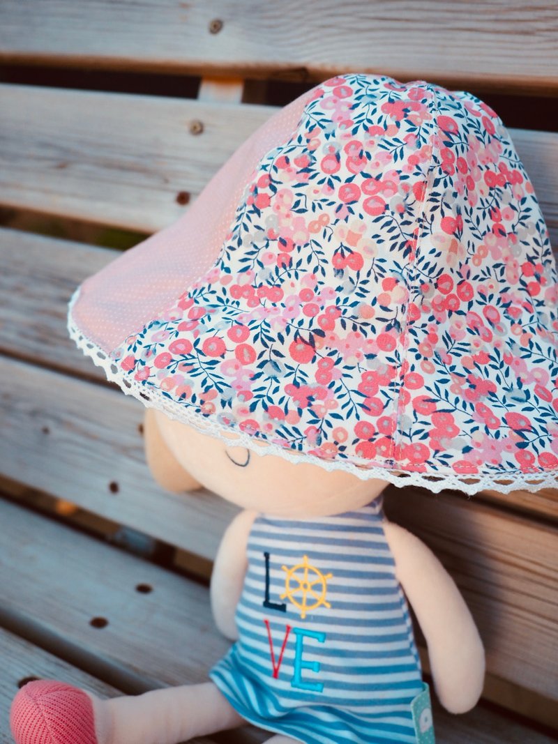 Handmade reversible cotton hat floral pattern - หมวกเด็ก - ผ้าฝ้าย/ผ้าลินิน สึชมพู