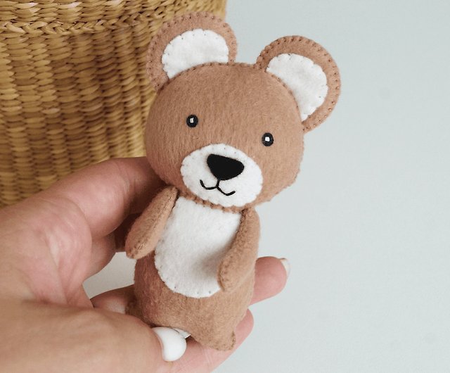 Bear felt animals pattern PDF, woodland stuffed animals, felt toys, sewing  DIY - Shop HelisBabyShop Knitting, Embroidery, Felted Wool & Sewing - Pinkoi