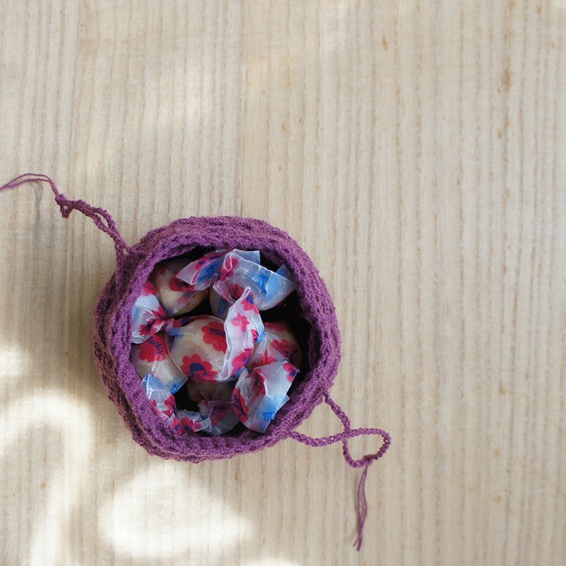 Ba-ba handmade  Crochet Drawstring mini-mini-bag  No.KPPR4 - กระเป๋าเครื่องสำอาง - วัสดุอื่นๆ สีม่วง