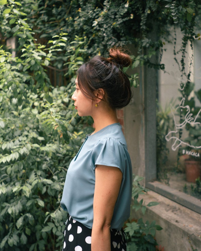 Small round neck shoulder pleated top // teal - Women's Tops - Polyester Blue