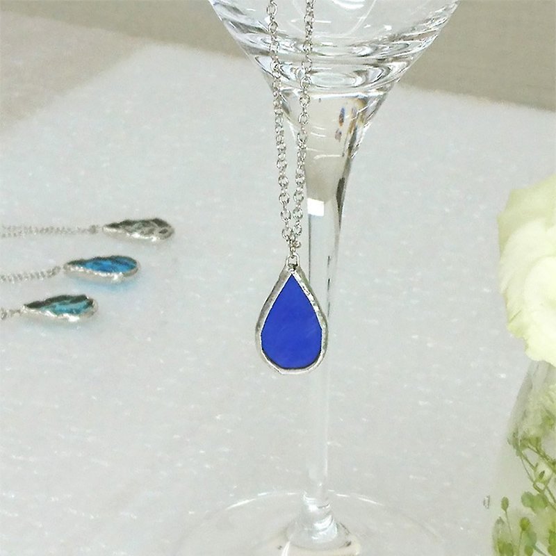ステンドグラスのネックレス【ひとしずく】コバルトブルー - 項鍊 - 玻璃 藍色