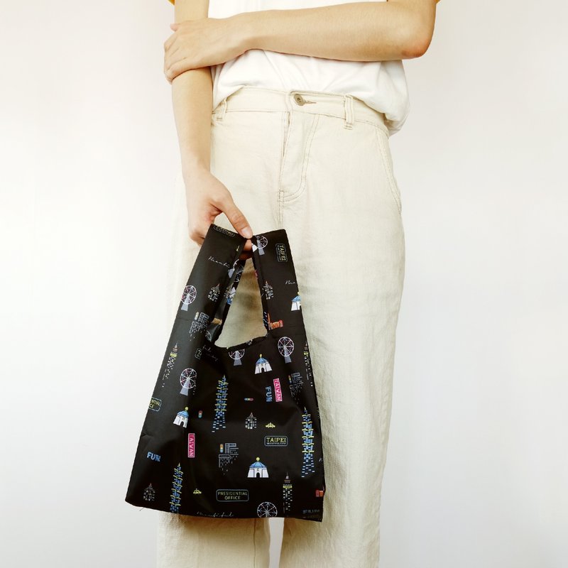 Reusable shopping bag [Bag Walk-Visit Taipei] with hanging bag, foldable storage - Handbags & Totes - Polyester Black