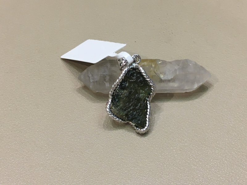 捷克隕石純銀吊墜(1) - 蘊藏極大能量 有助開心 發財及辟邪 - 吊飾/掛飾 - 水晶 