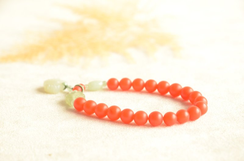 【Red Maple】Natural South Red Baoshan Persimmon Red Bracelet Hetian Jade Ruyi Flower Ginkgo Leaf Zodiac Year - สร้อยข้อมือ - เครื่องเพชรพลอย 