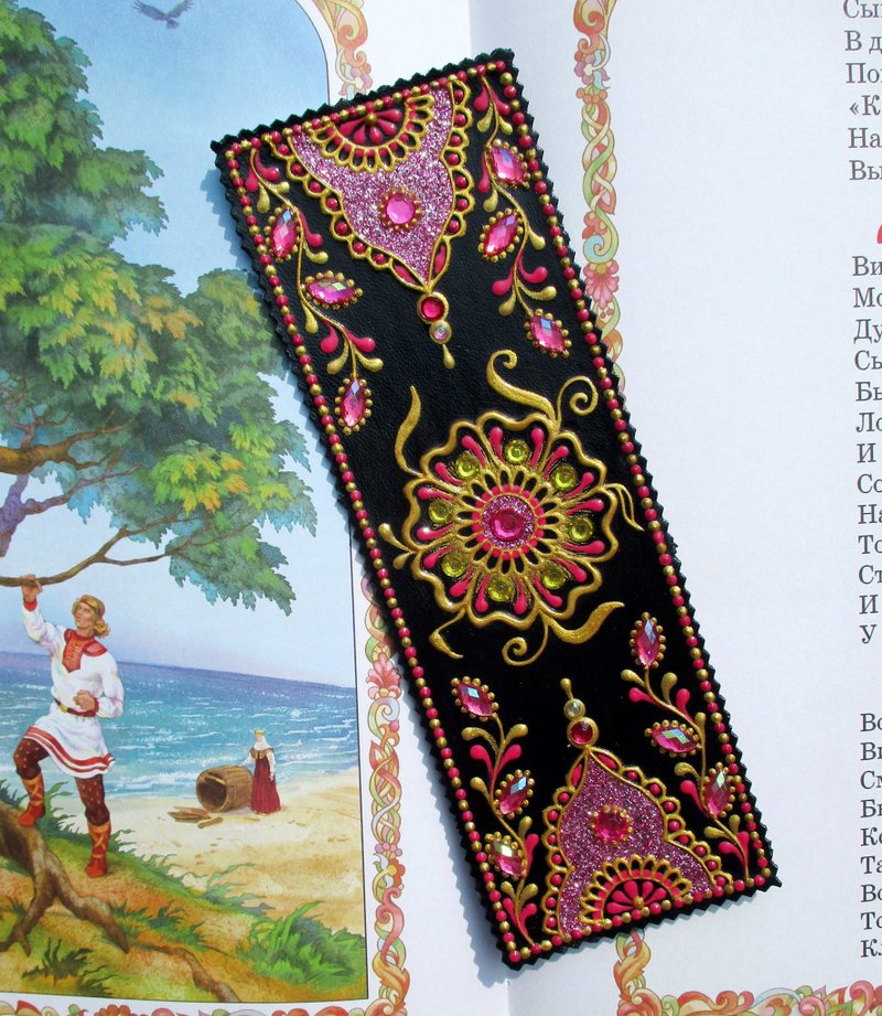 Personalized bookmark, Leather bookmark, Cute bookmark, Hand painted bookmark - ที่คั่นหนังสือ - หนังแท้ สึชมพู