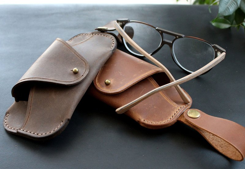 Genuine Leather glasses case,  belt loop Sunglasses Cover, Eyeglasses Case - กล่องแว่น - หนังแท้ สีนำ้ตาล
