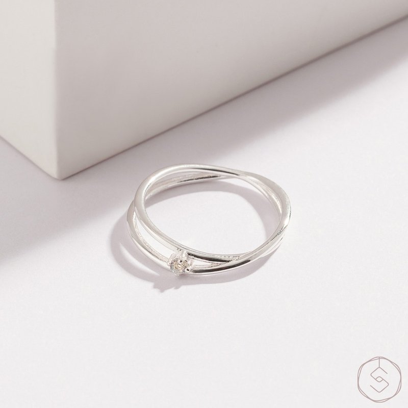 MUSE | Labradorite S925 sterling silver | Double layer single diamond wire ring - แหวนทั่วไป - คริสตัล สีเทา