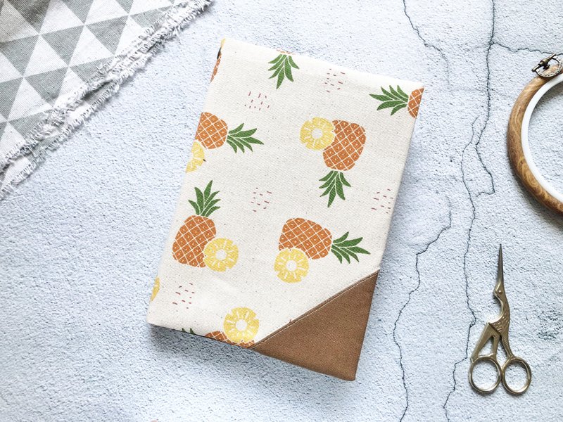 Hand-made cloth book jacket. Adjustable book jacket. Want pineapple. rice - Book Covers - Cotton & Hemp White