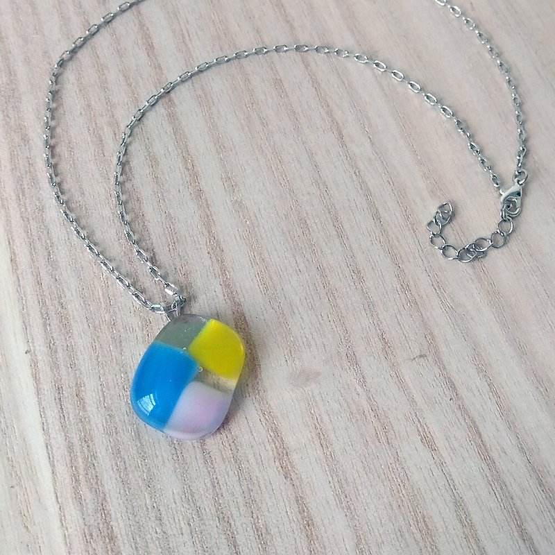 Colorful melody glass necklace / clavicle chain - สร้อยคอทรง Collar - แก้ว หลากหลายสี